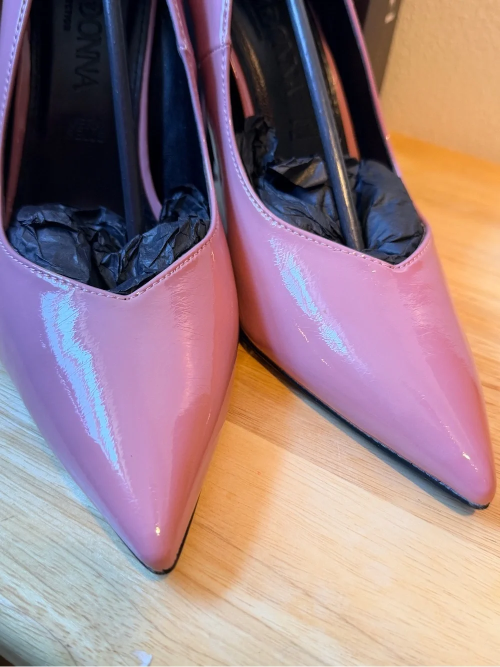 Prima Donna Collection Pink Patent Pointed-Toe Heels New in Box with bag